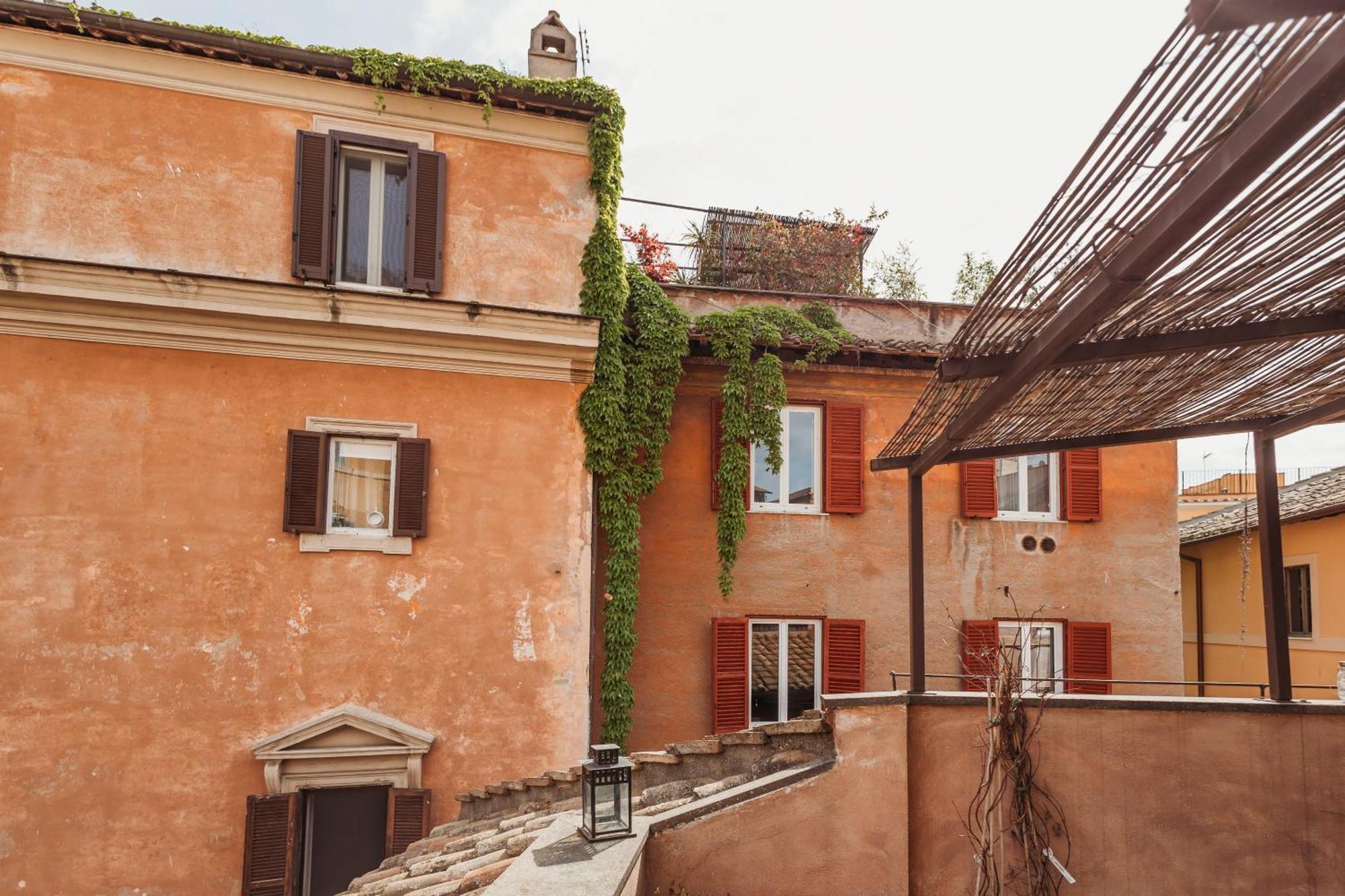 Domus Tiberina Roma