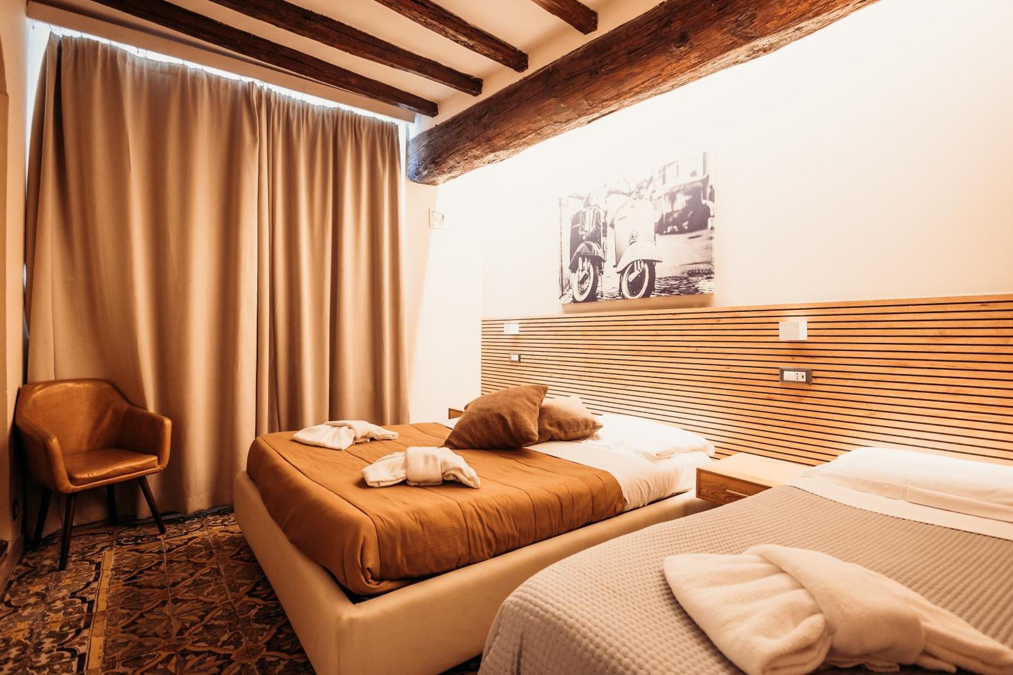 Hotel Domus Tiberina 2*