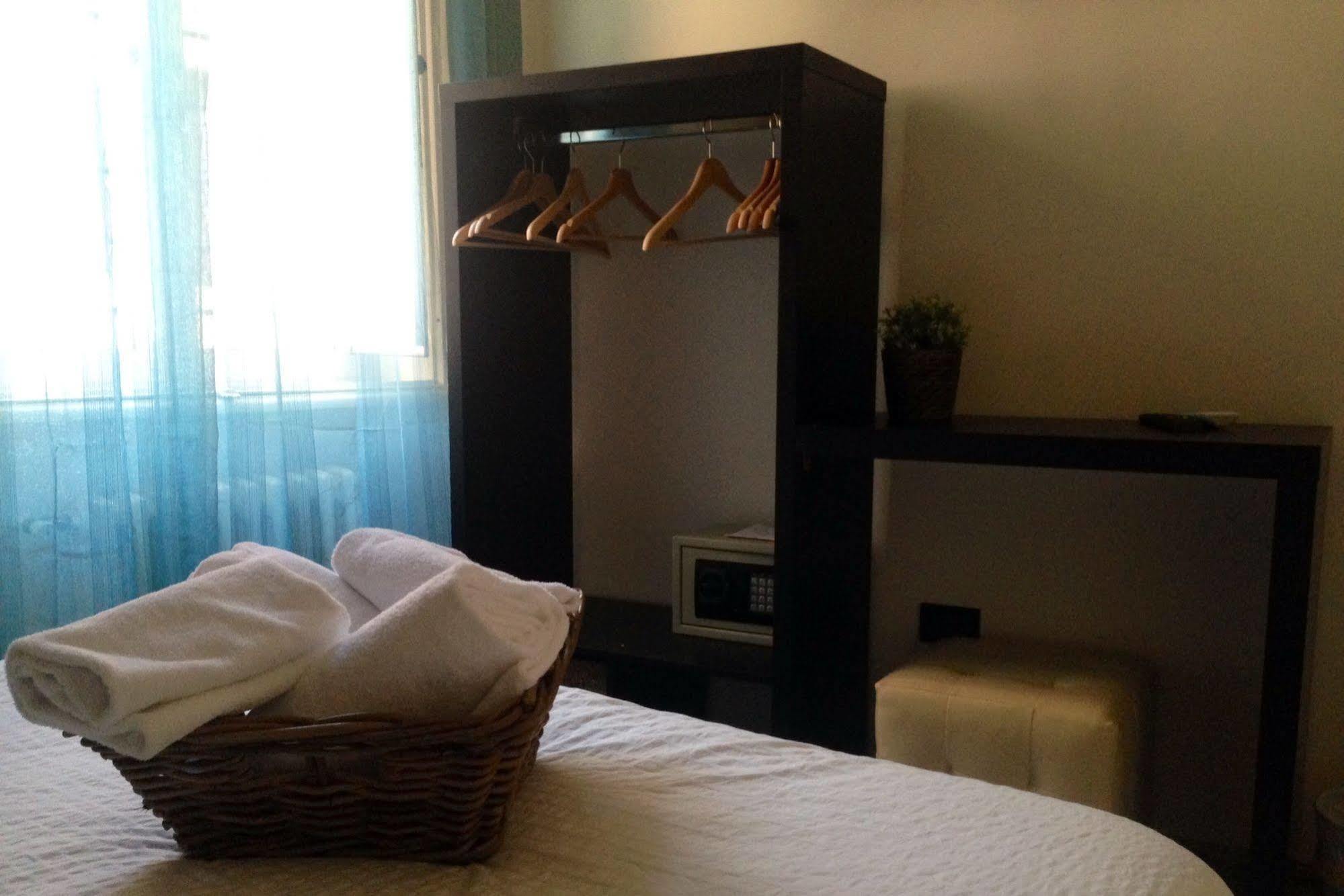 Domus Tiberina Hotel